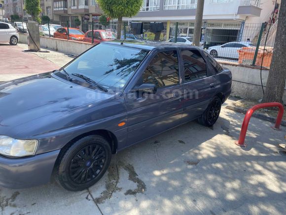 Sahibinden Ford Escort 1.6 CLX 1998 Model 