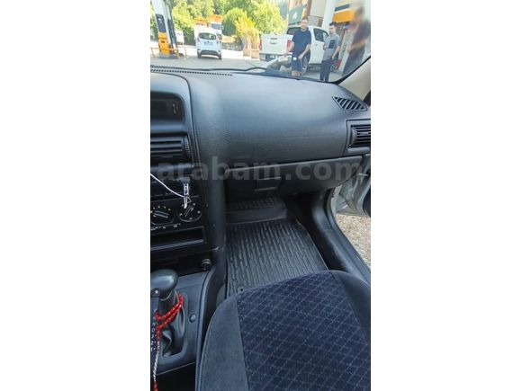 3. Sahibinden Saf benzinli otomatik