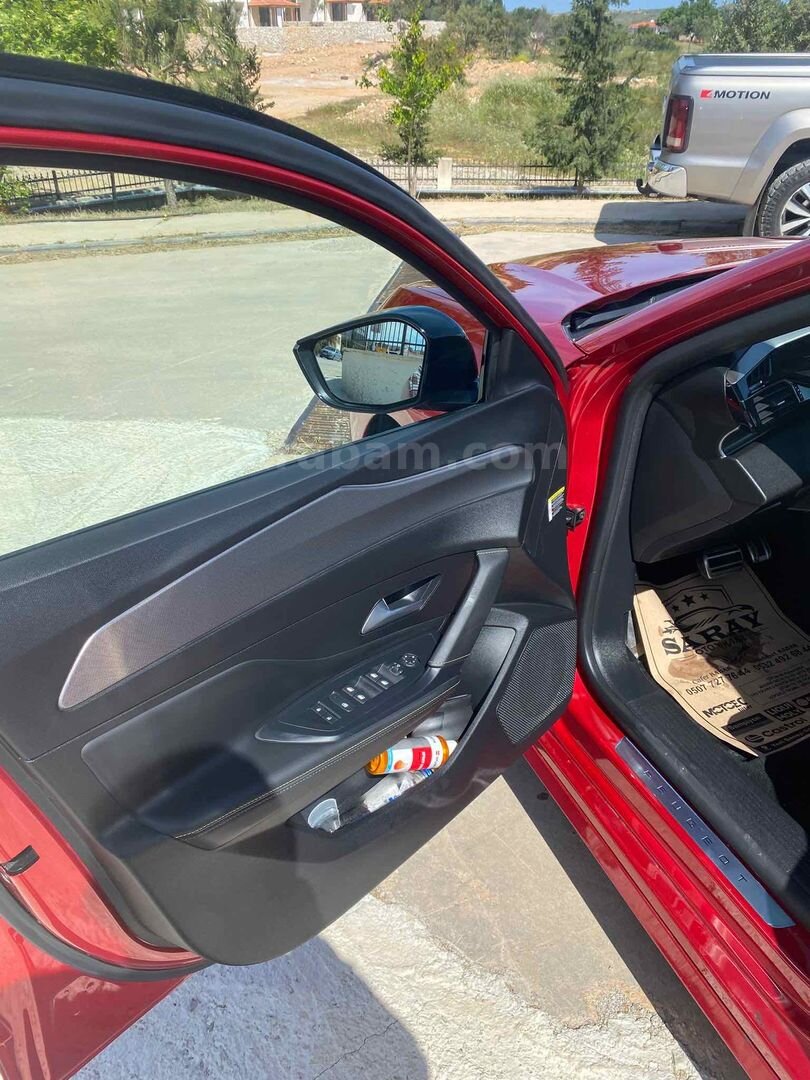 Sahibinden Peugeot e-308 GT 2025 Model Muğla 30.000 km Kırmızı 4