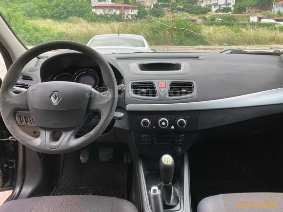 2014 MODEL MEGANE 3