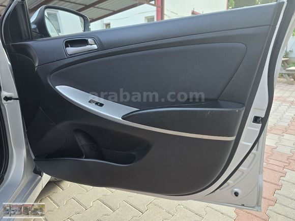 DEMİREL'DEN 2015 HYUNDAI ACCENT BLUE 1.4 CVVT MODE PLUS