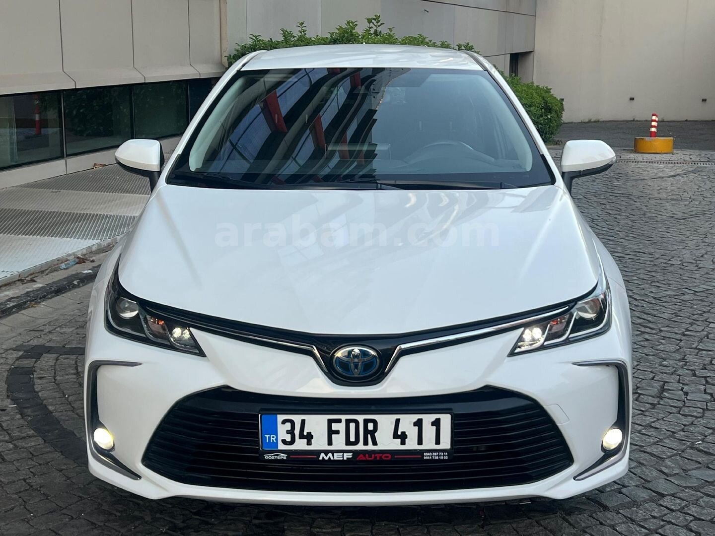 Galeriden Toyota Corolla 1.8 Hybrid Dream 2022 Model İstanbul 91.000 km Beyaz 2