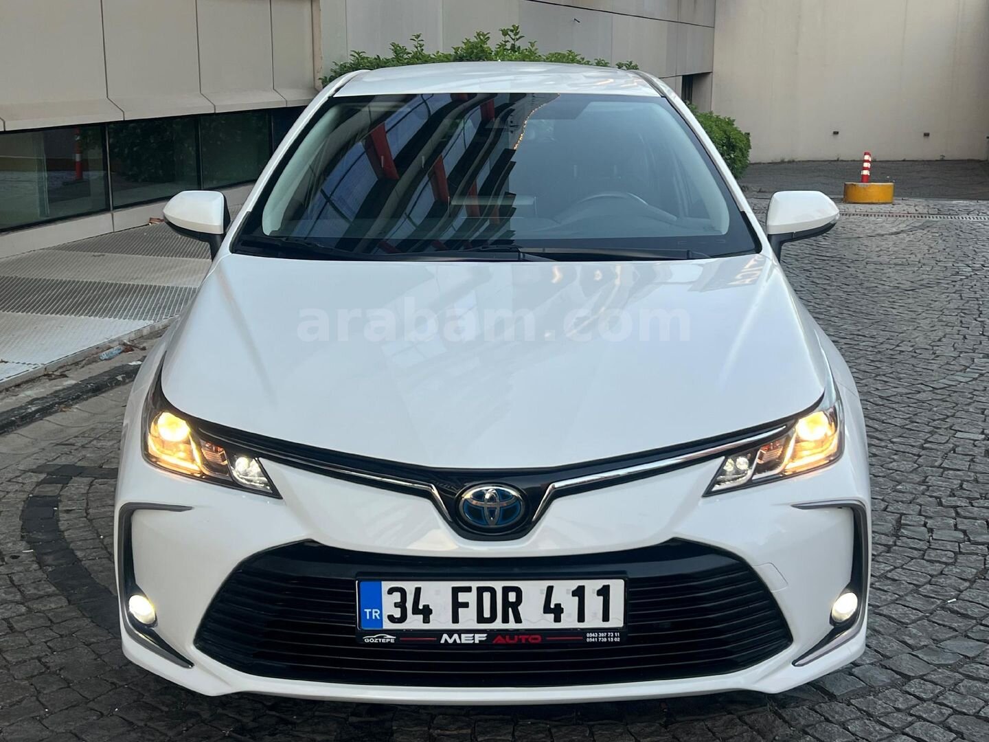 Galeriden Toyota Corolla 1.8 Hybrid Dream 2022 Model İstanbul 91.000 km Beyaz 1