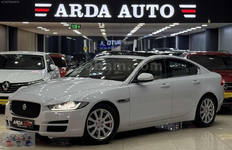 Galeriden Jaguar XE 2.0 Prestige 2015 Model İstanbul 135.000 km Beyaz