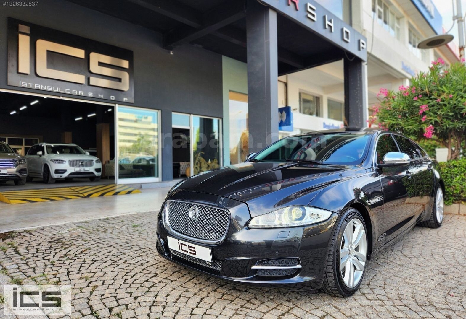 Galeriden Jaguar XJ 3.0 D Premium Luxury 2011 Model İstanbul 126.000 km Füme 3