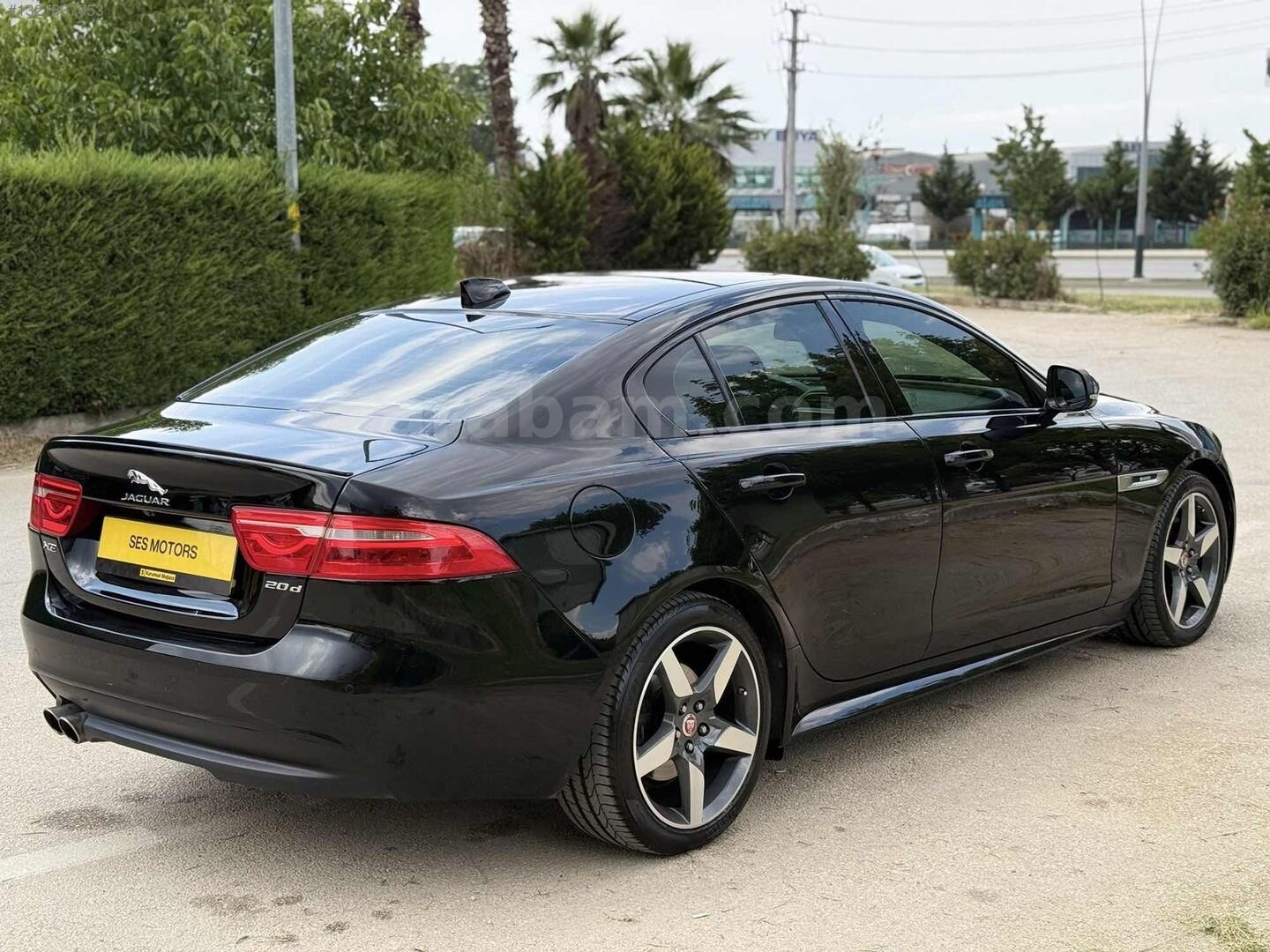 Galeriden Jaguar XE 2.0 D R-Sport Plus 2018 Model Bursa 187.580 km Siyah 7