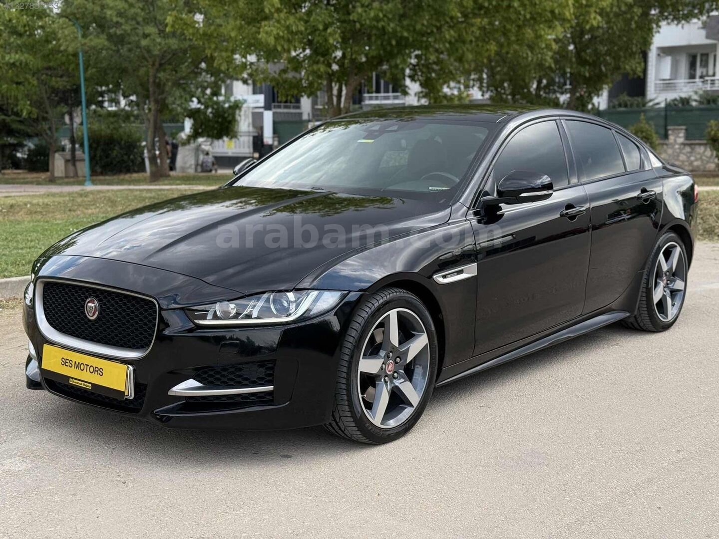 Galeriden Jaguar XE 2.0 D R-Sport Plus 2018 Model Bursa 187.580 km Siyah 3