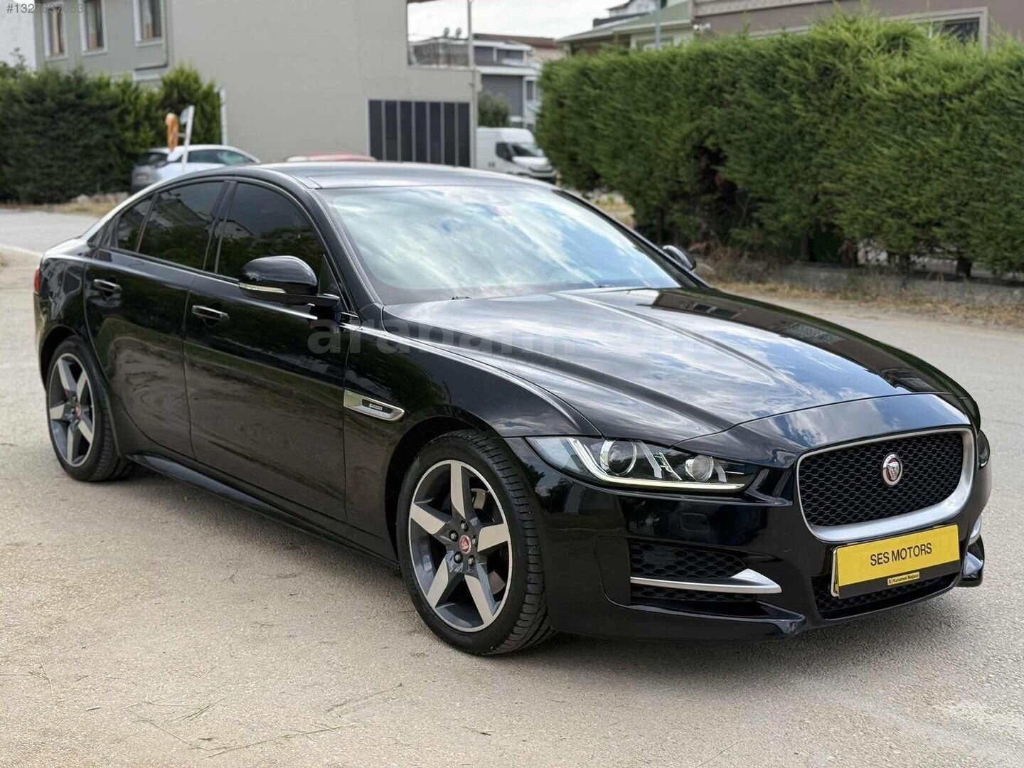 Galeriden Jaguar XE 2.0 D R-Sport Plus 2018 Model Bursa 187.580 km Siyah 5