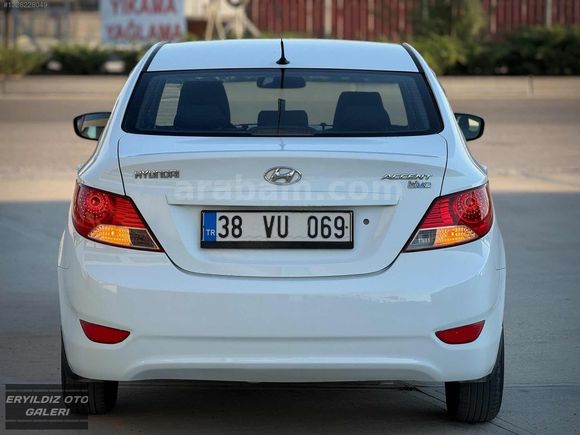 TERTEMİZ HYUNDAİ ACCENT BLUE BAKIMLI MASRAFSIZ 1.6 CRDİ MODE