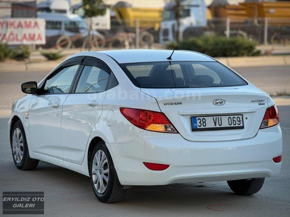 TERTEMİZ HYUNDAİ ACCENT BLUE BAKIMLI MASRAFSIZ 1.6 CRDİ MODE