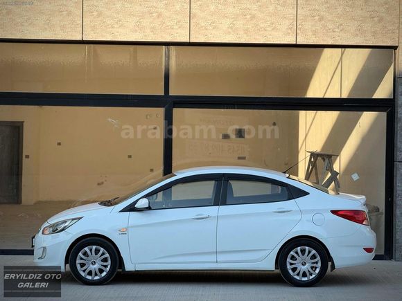 TERTEMİZ HYUNDAİ ACCENT BLUE BAKIMLI MASRAFSIZ 1.6 CRDİ MODE