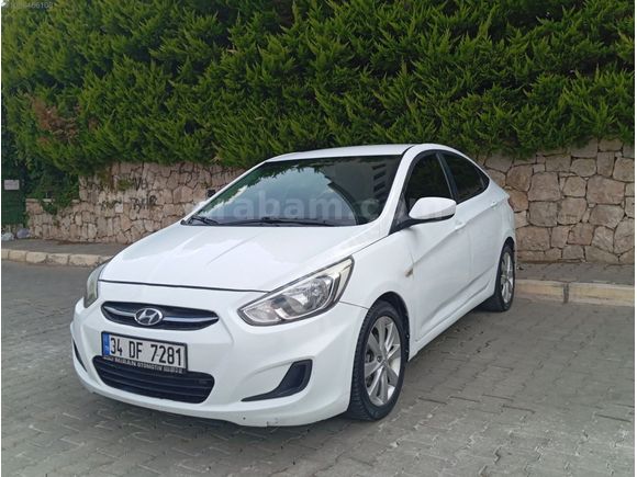 AZAT AUTO,DAN 2017 MODEL HYUNDAİ ACCENT BLUE DİZEL OTOMATİK