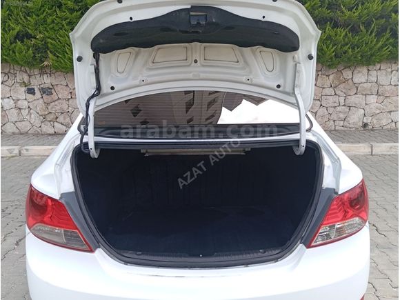 AZAT AUTO,DAN 2017 MODEL HYUNDAİ ACCENT BLUE DİZEL OTOMATİK