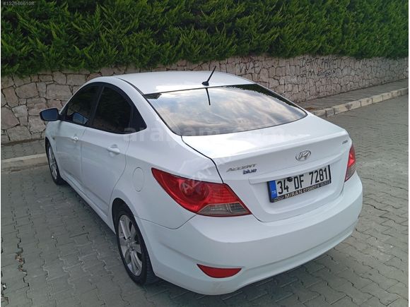 AZAT AUTO,DAN 2017 MODEL HYUNDAİ ACCENT BLUE DİZEL OTOMATİK