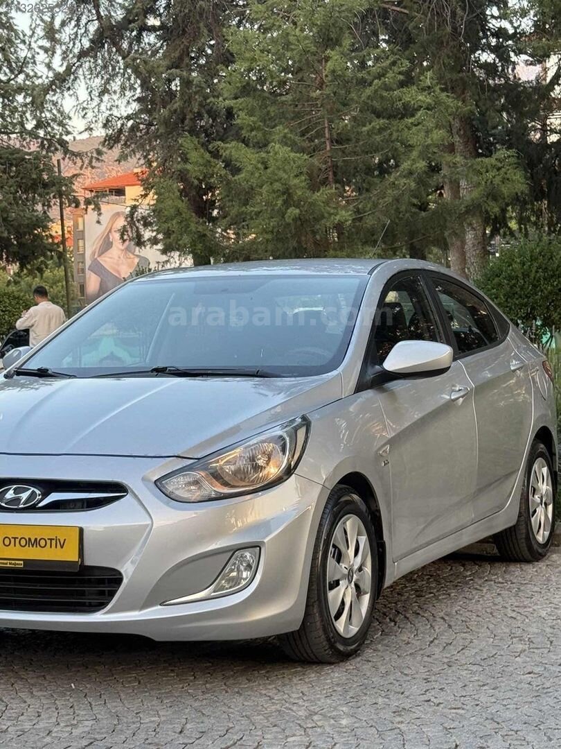 Galeriden Hyundai Accent Blue 1.6 CRDI Mode 2012 Model Denizli 214.000 km Gri 2