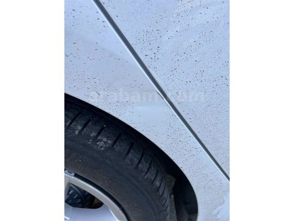 Sahibinden Renault Clio 1.0 TCe Evolution 2025 Model  26.000 km Beyaz