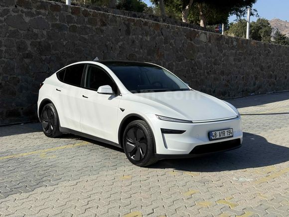Sahibinden Tesla Model Y Standart (Juniper) 2025 Model 