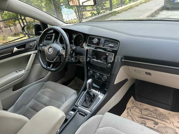 Düşük km, Bej Highline koltuklu Golf 7