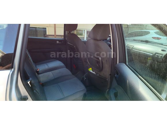 DİYANET PERSONELİNDEN 2004 MODEL FORD C-MAX TREND