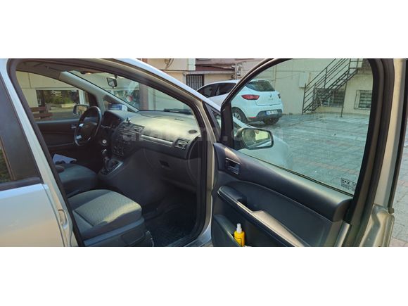 DİYANET PERSONELİNDEN 2004 MODEL FORD C-MAX TREND