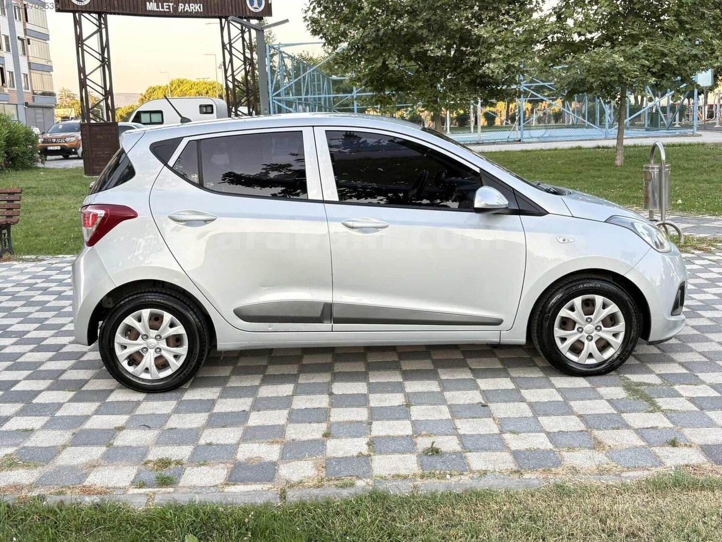Galeriden Hyundai i10 1.0 D-CVVT Style 2014 Model Balıkesir 220.000 km Gri 5