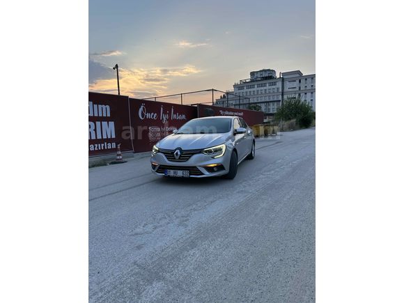 Sahibinden Renault Megane 1.5 Blue DCI Touch 2020 Model 