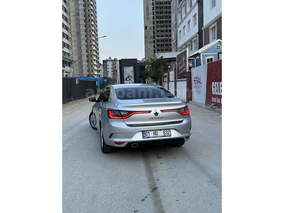 Sahibinden Renault Megane 1.5 Blue DCI Touch 2020 Model 
