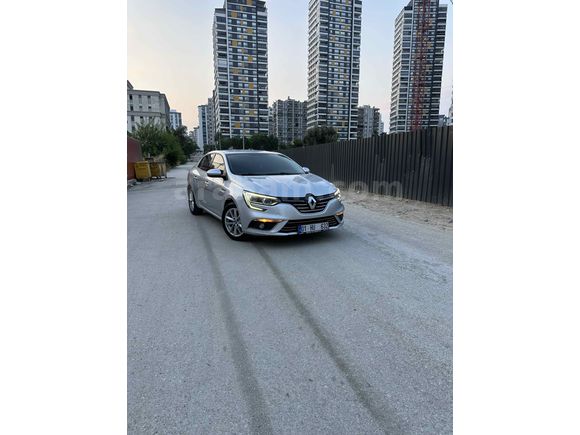 Sahibinden Renault Megane 1.5 Blue DCI Touch 2020 Model 