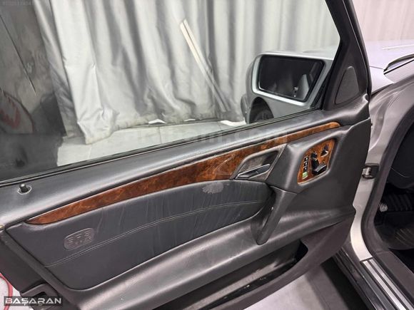 BAŞARAN'DAN SINIF MERCEDES E200 ELEGANCE 250.000 PEŞİNATLA