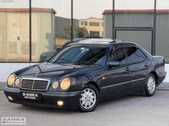 SAHRA MOTORS'DAN 1997 MERCEDES E200 ELEGANCE SUNROOF/DERİ/HAFIZA