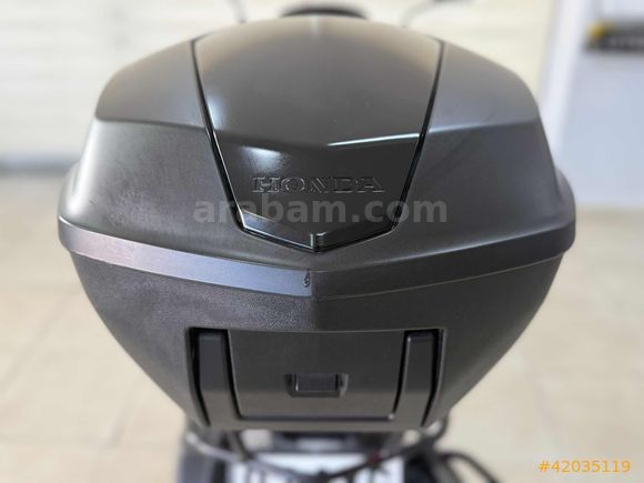 HONDA PCX125CC HATASIZ BOYASIZ HONDA ORJİNAL AKILLI ÇANTALI