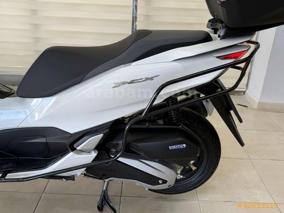 HONDA PCX125CC HATASIZ BOYASIZ HONDA ORJİNAL AKILLI ÇANTALI