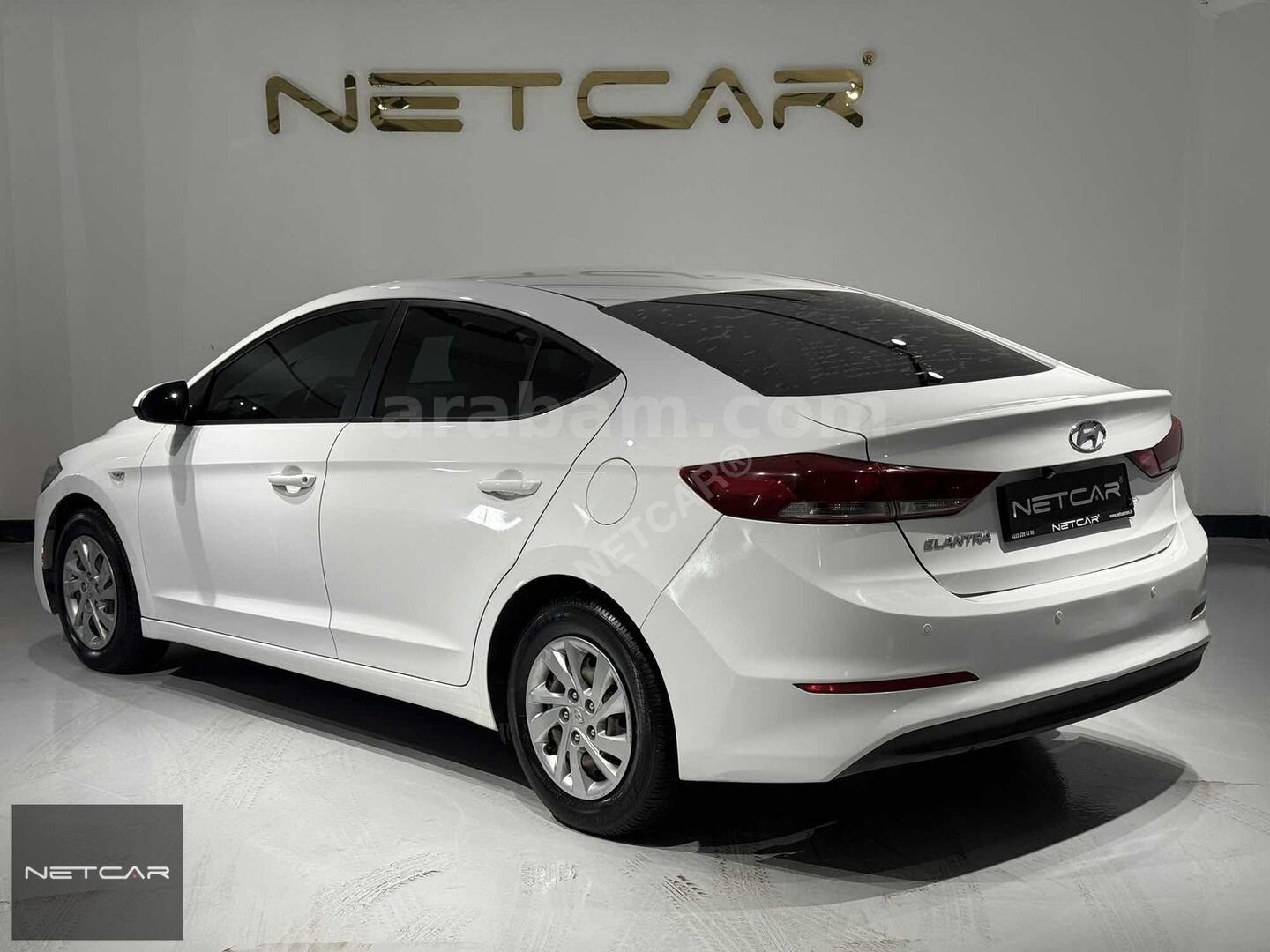 Galeriden Hyundai Elantra 1.6 D-CVVT Style 2017 Model Eskişehir 137.000 km Beyaz 4