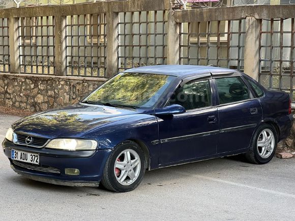 Galeriden Opel Vectra 2.0 CD 1997 Model Hatay
