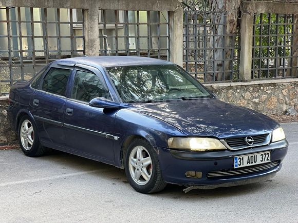 Galeriden Opel Vectra 2.0 CD 1997 Model Hatay