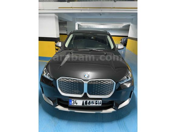 Sahibinden BMW iX1 eDrive20 X Line 2024 Model  33.000 km Siyah