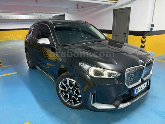 Sahibinden BMW iX1 eDrive20 X Line 2024 Model  33.000 km Siyah