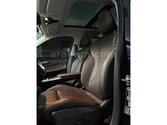 Sahibinden BMW iX1 eDrive20 X Line 2024 Model  33.000 km Siyah
