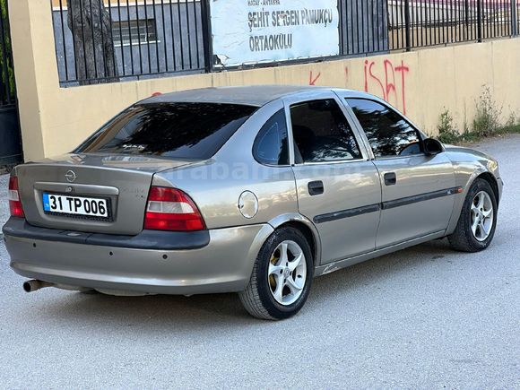 Galeriden Opel Vectra 1.6 GL 1998 Model Hatay