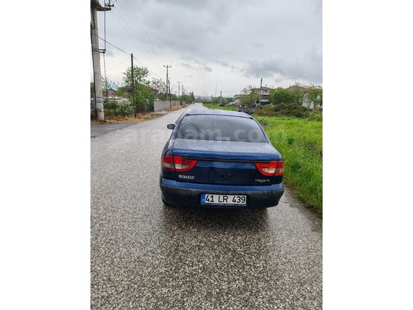 Sahibinden Renault Megane 1.4 RTA 2001 Model