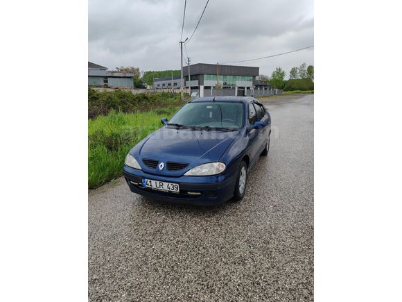 Sahibinden Renault Megane 1.4 RTA 2001 Model