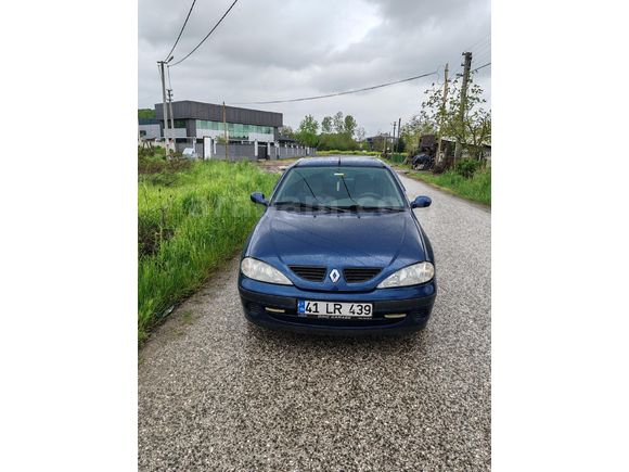 Sahibinden Renault Megane 1.4 RTA 2001 Model