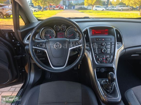 HATASIZ 2012 MODEL OPEL ASTRA 1.3 DİZEL 95 BG COSMO