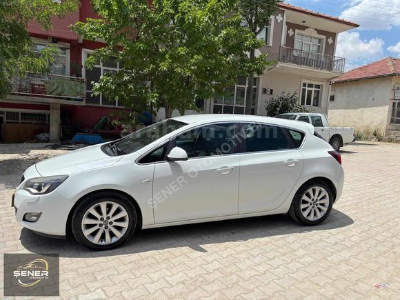 ŞENER OTOMOTİV DEN MÜKEMMEL KONDİSYONDA 1.3 CDTİ COSMO ASTRA