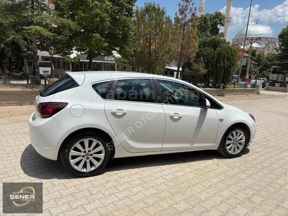 ŞENER OTOMOTİV DEN MÜKEMMEL KONDİSYONDA 1.3 CDTİ COSMO ASTRA