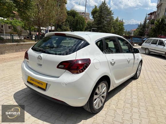 ŞENER OTOMOTİV DEN MÜKEMMEL KONDİSYONDA 1.3 CDTİ COSMO ASTRA