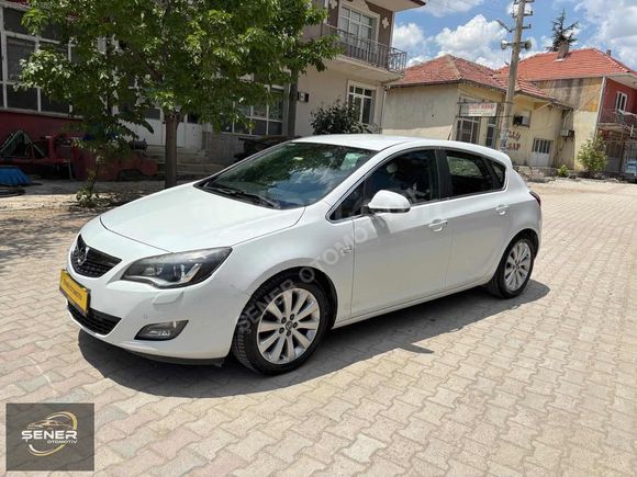 ŞENER OTOMOTİV DEN MÜKEMMEL KONDİSYONDA 1.3 CDTİ COSMO ASTRA