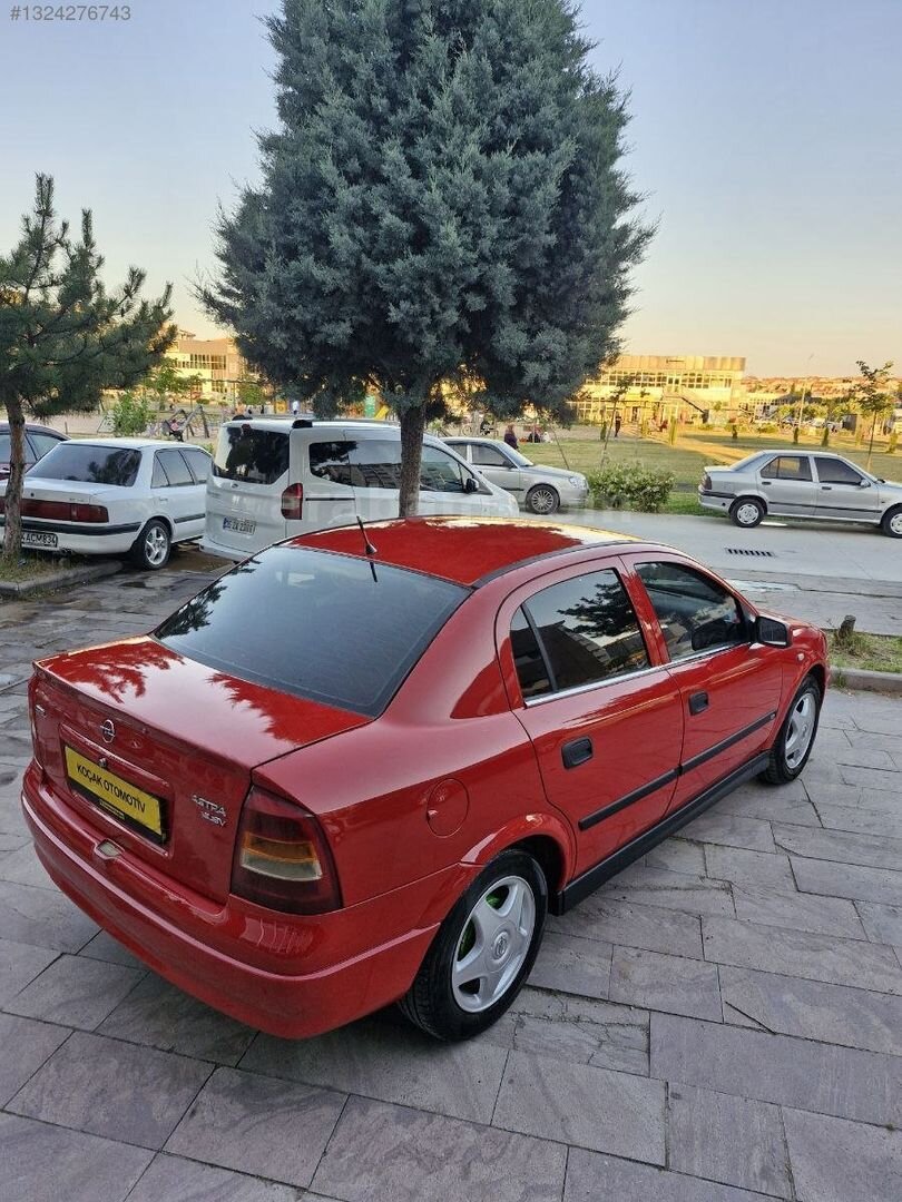 Galeriden Opel Astra 1.6 CD 2000 Model Uşak 328.000 km Kırmızı 4