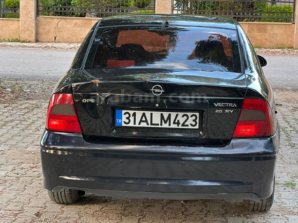 Galeriden Opel Vectra 2.0 100.Yıl 2000 Model Hatay