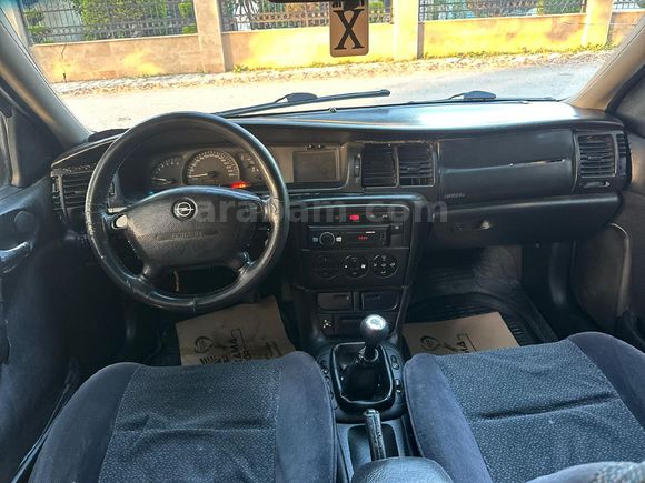 Galeriden Opel Vectra 2.0 100.Yıl 2000 Model Hatay